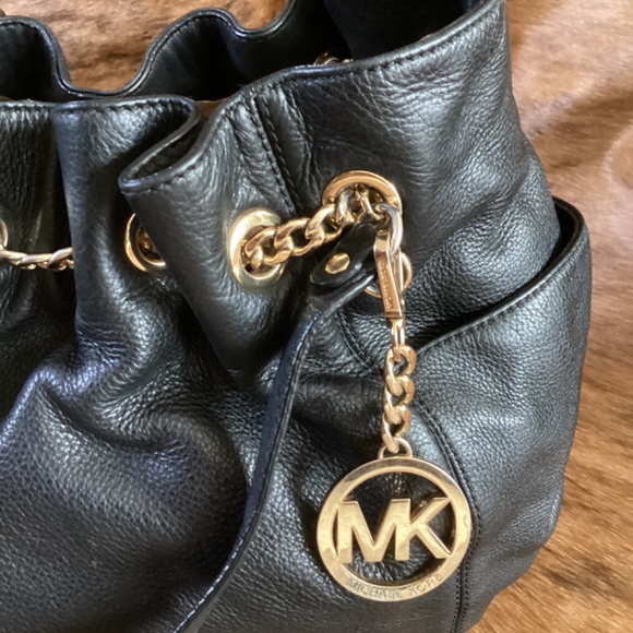 Michael Kors Black Pebbled Leather Slouch Gather Shoulder Handbag - Picture 7 of 10